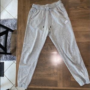 womens nike gray size small sweatpants